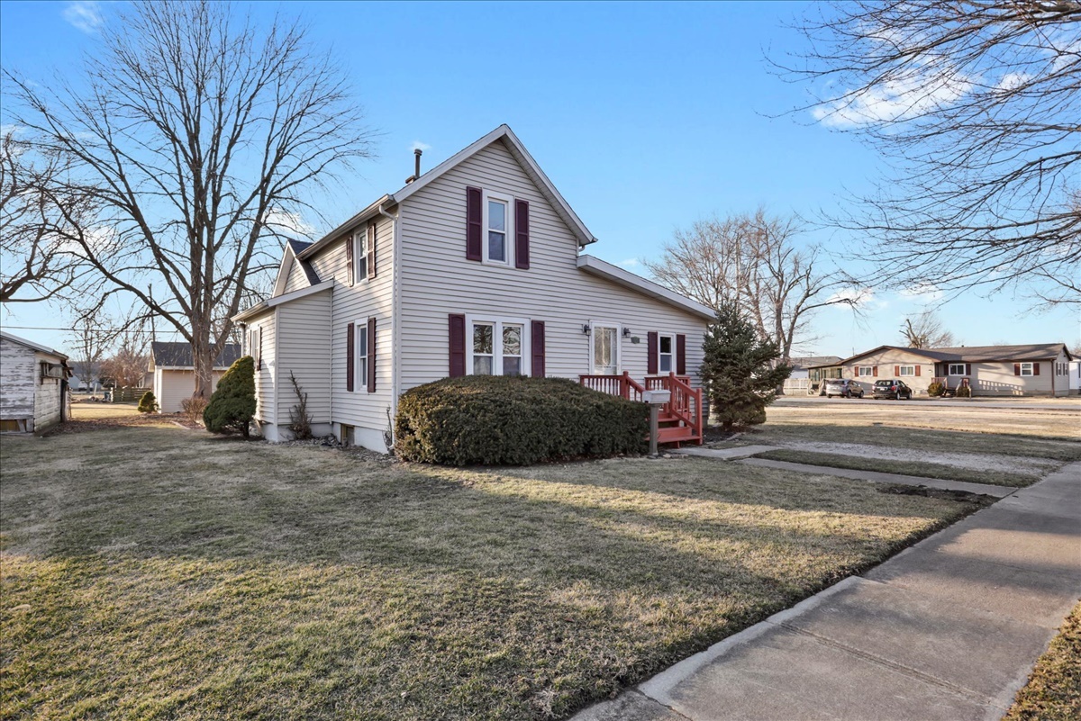 307 Guthrie Stre <br> Gibson City, Il 60936<br /><i></i>