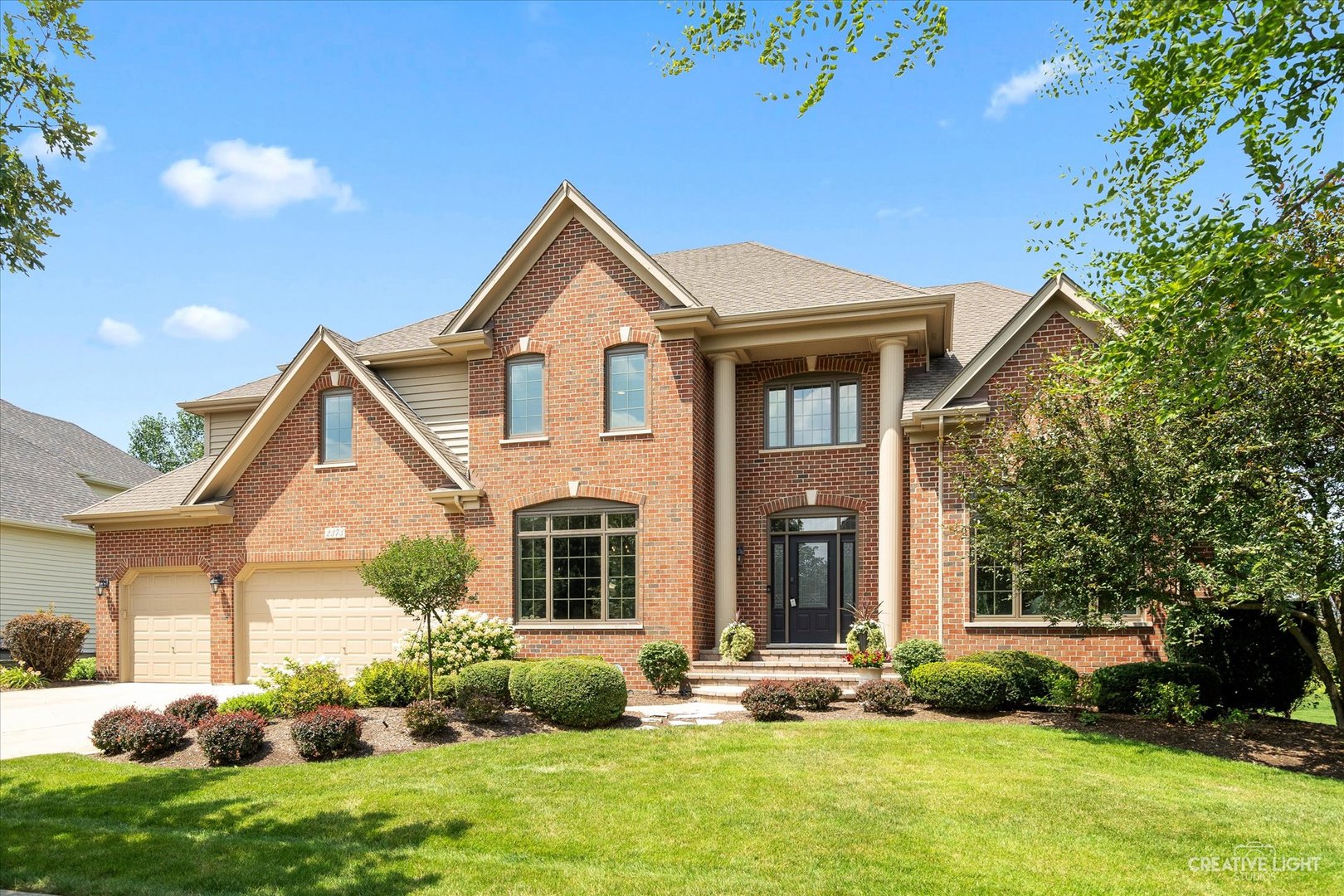 2373 Kane Lane <br> Batavia, Il 60510<br /><i>Tanglewood Hills</i>