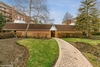 203 Rivershire Lane 102<br> Lincolnshire, Il 60069<br /><i>Rivershire</i>