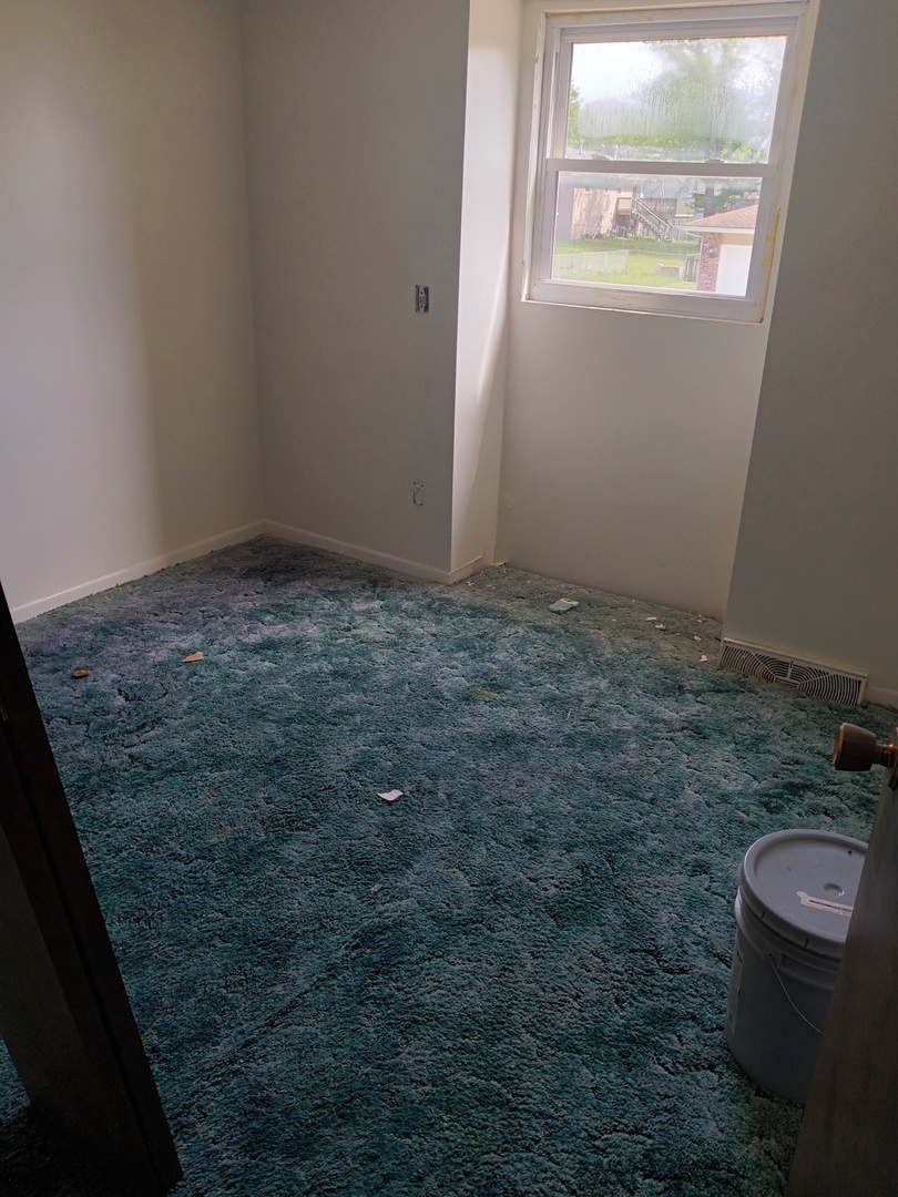 3274 Bluebird Driv <br> Decatur, Il 62526<br /><i></i>